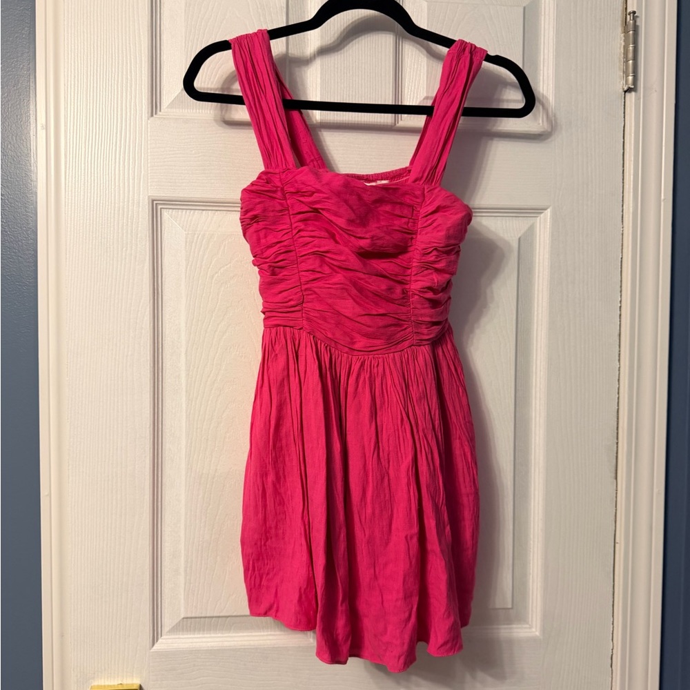 Mustard Seed pink romper with ruched top and pockets, size small.